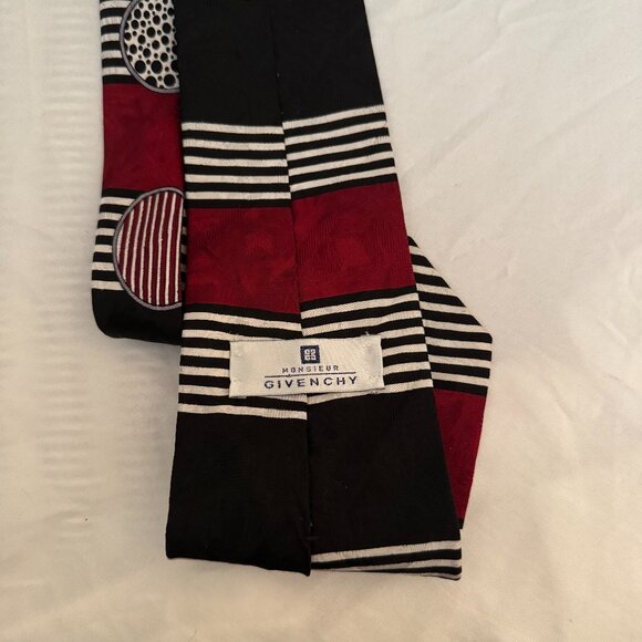 GIVENCHY MONSIEUR Vintage 100% Silk Tie Red Black Circle Strip Geometric - Picture 3 of 7